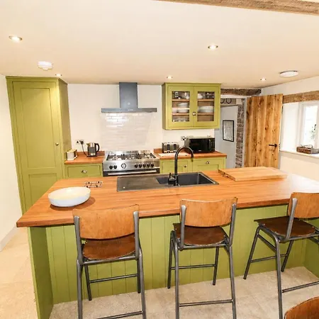 Stonethwaite Barn, * Dalston