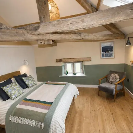 Stonethwaite Barn, * Dalston