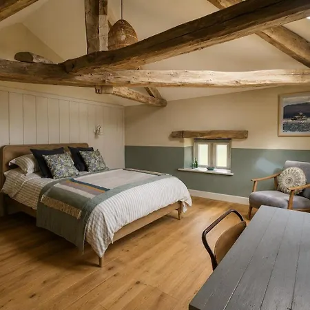 Stonethwaite Barn, * Dalston